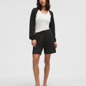 New Lululemon Be Calm mid rose bermuda short size large